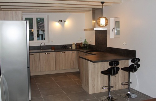 Saint-Gor Cottage | Gite climatisé 8 personnes avec piscine chauffée au cœur de la forêt landaise