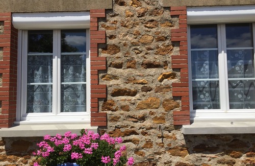 Touvois Cottage | AIR CONDITIONED Gîtes DE LA HAUTE RUE 25 MINUTES FROM THE AIRPORT, cab, car rental