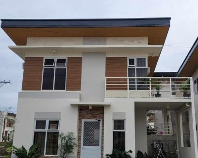 Cagayan de Oro Maison | Air-Conditioned Living Room and Bedrooms