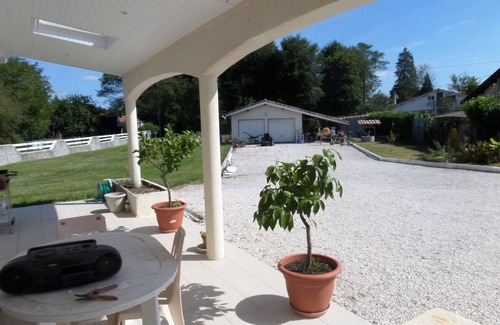 Arsague Maison | Maison neuve adaptée aux handicapées climatisée avec un grand jardin