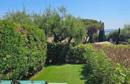 La Nartelle Appartement | Studio climatisé, terrasse, jardin, piscine, plage à 300 metres Ste Maxime Var83