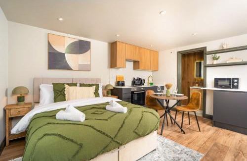 Friern Barnet Appartement | Air-Conditioned Studio, North London Access