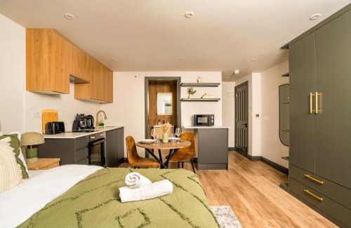Friern Barnet Appartement | Air-Conditioned Studio, North London Access