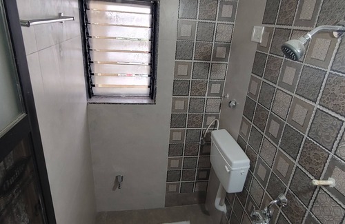 Uddar Appartement | Air-conditioned suite 2 bed and living with gallery