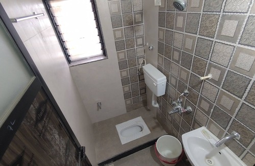 Uddar Appartement | Air-conditioned suite 2 bed and living with gallery