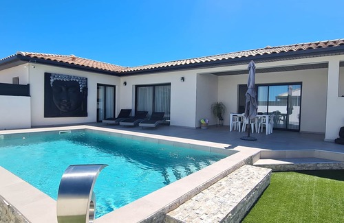 Aigremont Villa | Villa climatisée avec piscine vue Cévennes