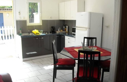 Saint-Florent-sur-Auzonnet Maison | Gîte indépendant en Cévennes climatisé avec piscine privative