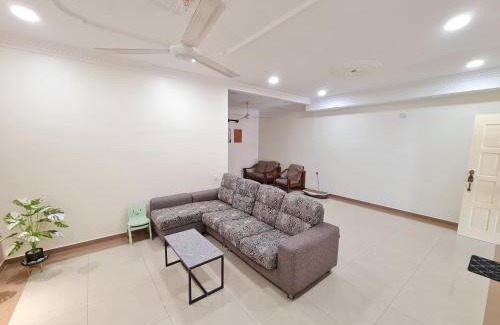Simpang Maison | Air-home M9 Simpang near Aulong Econsave, 4BR, 10pax, Netflix