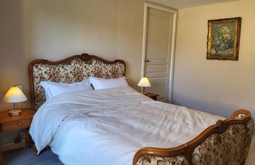 Couze-et-Saint-Front Maison | Airbnb: Vieilles Pierres et Rivière en Périgord