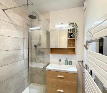 Minimes - Barriere de Paris Appartement | Airbus by Yumē