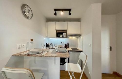 Minimes - Barriere de Paris Appartement | Airbus by Yumē
