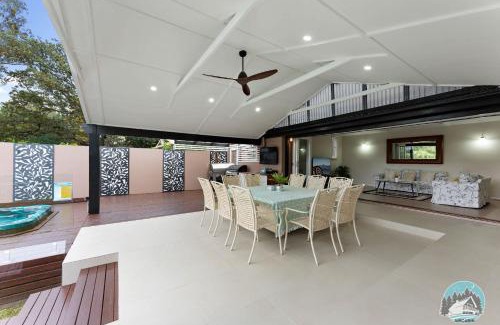 Castle Hill Maison | Aircabin - Castle Hill - 5BR Family House with Pool
