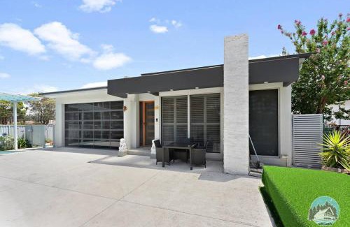 Fairfield Maison | Aircabin - Fairfield - Modern - 6 Bedrooms House