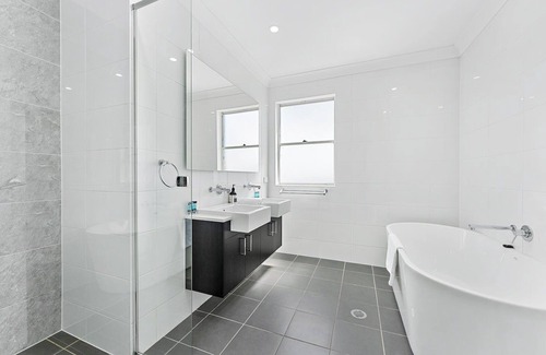 Norwest Maison | Aircabin - Norwest - Luxury Lovely - 4 Beds House
