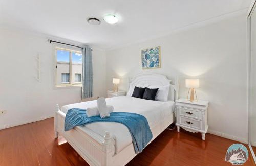 Seven Hills Maison | Aircabin - Seven Hills - Lovely - 3 Beds Townhouse