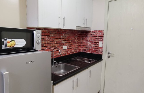 Pandacan Appartement | Aircon Budget Room for 4 persons - good for groups and families