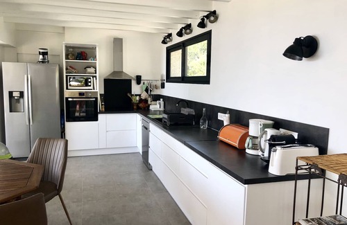 Porto Pollo Maison | Villa climatisée 10 personnes dans le maquis vue mer à 180° Accès mer à 600M