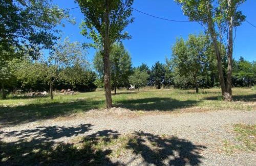 Fabregues Autre | Aire d accueil pour camping cars dans un domaine agricole