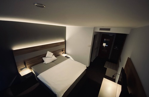 Ahden Hôtel | AiREA Hotel