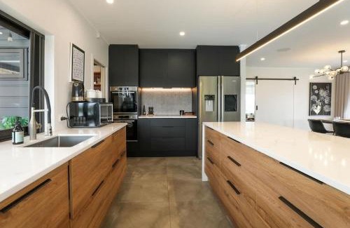 Rotorua Maison | Airport Oasis