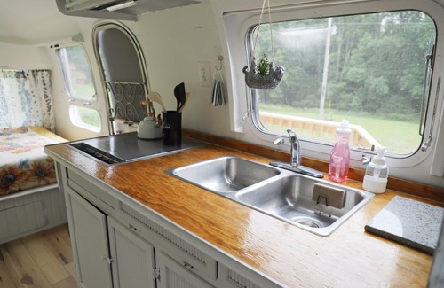 Hartwick Maison | Airstream at Turkey Hill *2* Glamping in CTown!