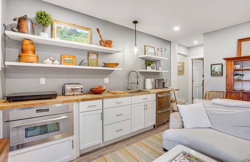 Gloucester Maison | Airstream & Ocean View: Unique Gloucester Getaway