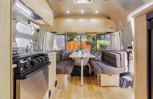 Berkeley Maison | Airstream Tiny Home close to UC BEST Neighborhood