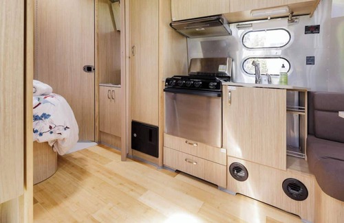 Berkeley Maison | Airstream Tiny Home close to UC BEST Neighborhood