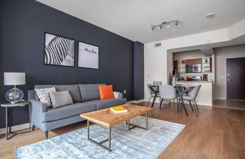 West End Appartement | Airy Foggy Bottom 1BR w/ Gym, Pool, DM, near World Bank, by Blueground