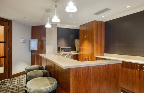 West End Appartement | Airy Foggy Bottom 1BR w/ Gym, Pool, W/D near World Bank by Blueground