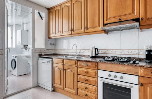 Les Corts Appartement | Airy Galvany 3BR w/ Balcony, by Blueground