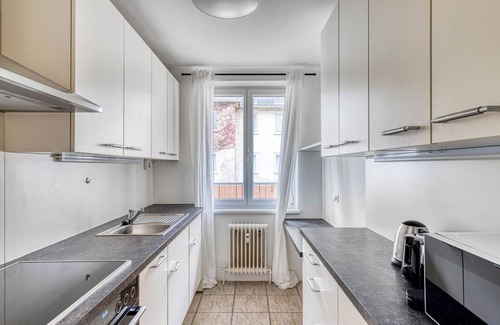 Schottenfeld Appartement | Airy Neubau 2BR w/ Balcony & Elevator in central location, by Blueground