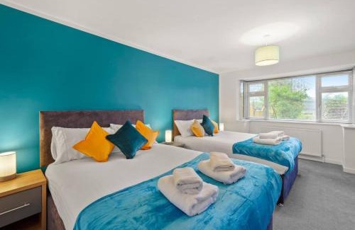 High Barnet Appartement | Aisiki Apartments at Barnet, Ground Floor, 2-Bedroom & 1-Bathroom, Pet-Friendly Flat, Double Beds with Free Wi-Fi