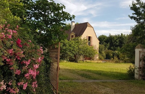 Beynac-et-Cazenac Maison | Maison avec piscine sur un vaste terrain face au château de Beynac