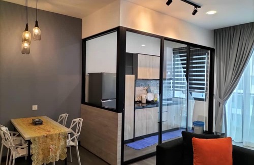 Kajang Appartement | AISYAH HOMESTAY@ VISTA BANGI. A Lovely one studio service apartment with pool