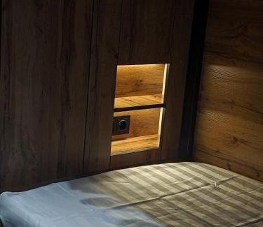 Sverdlov District Auberge | Aiva Hostel