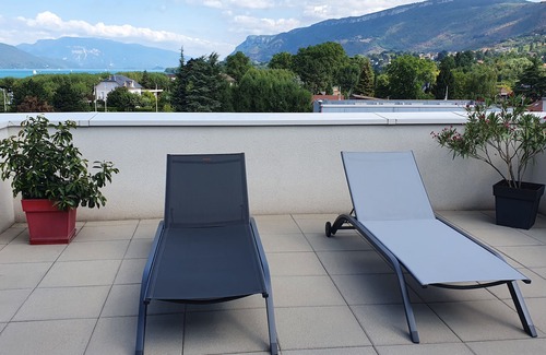 Aix-les-Bains Appartement | Aix-les-Bains Grand Port T2 Meublé 3 Etoiles Terrasse 57m2