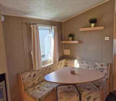 Ingoldmells Station Balnéaire | AJ Ray Properties A8