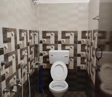 Tiruchendur Cabine | AJR HALL AND A/C ROOMS