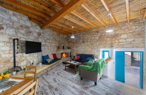 Pano Arodhes Maison | Akamantida Platea 2