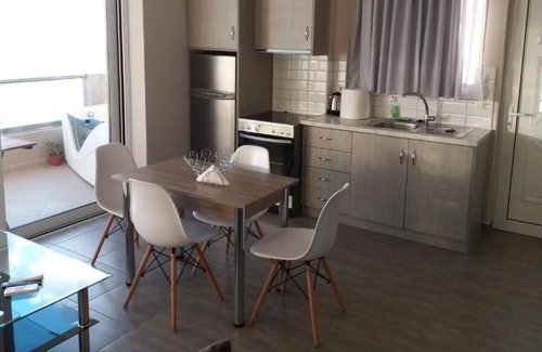 Ano Rodakino Appartement | Akrotiri Apartments Sea View for 24 people