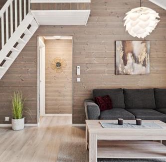 Vestvagøy Maison | Akselhuset-Koselig hus rett ovenfor kaikanten midt i Lofoten