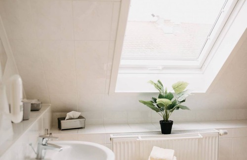 Wachenheim an der Weinstrasse Lit Et Petit-Déjeuner | Altstadt-residenz - Zimmer1