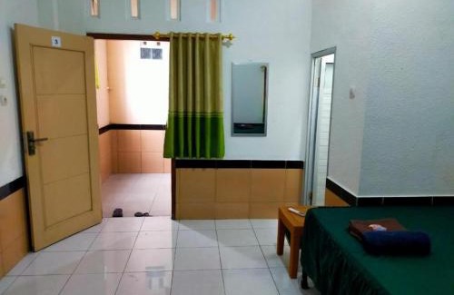 Praya Barat Hôtel | AL KISWAH Homestay
