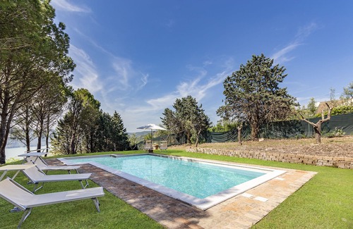 Baschi Villa | Al Lago Incantato Villa With Pool, Baschi, Italy
