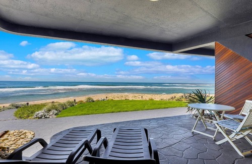 Blue Bay Appartement | AL MARE SEAHORSE | Beachfront retreat | Accom Holidays