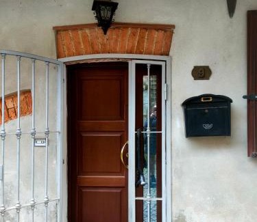 Montemagno Maison | Al Vicolo Uno