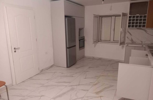 Tirana Maison | Alabaster House the center of Tiran