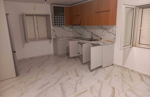 Tirana Maison | Alabaster House the center of Tiran