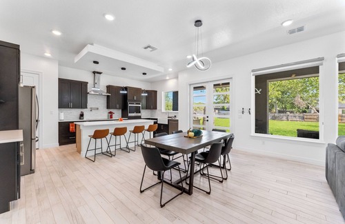 San Antonio Maison | Alamo ranch casita!! Stylish family friendly home!!